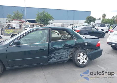 2000 Honda Accord 3.0 Ex from USA, damaged, VIN 1HGCG1654YA072845